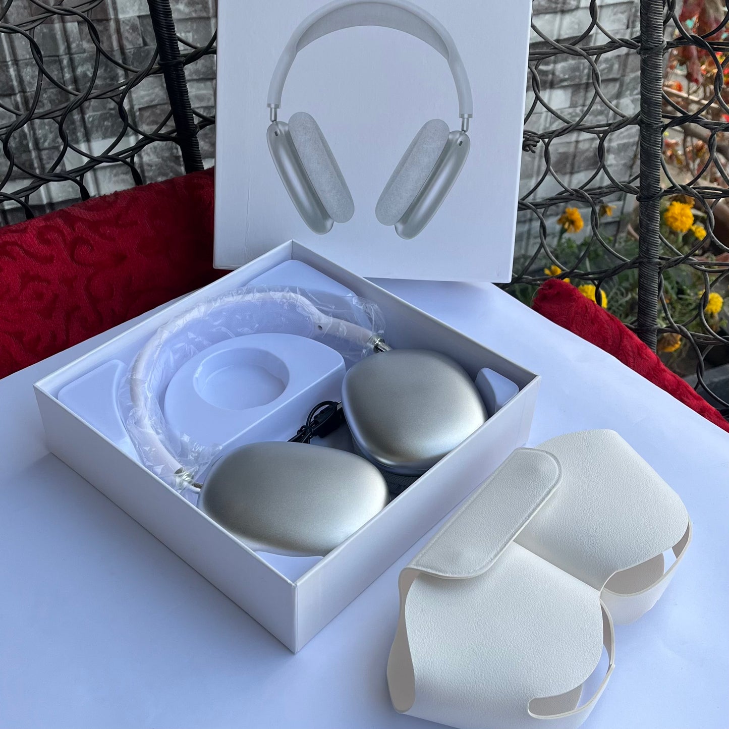 AirPods Max with Standard Ear Cushions and Leather Case